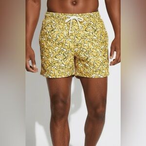 Men's banana Yellow Patterned Swim Shorts size Medium resort beach wear NWT